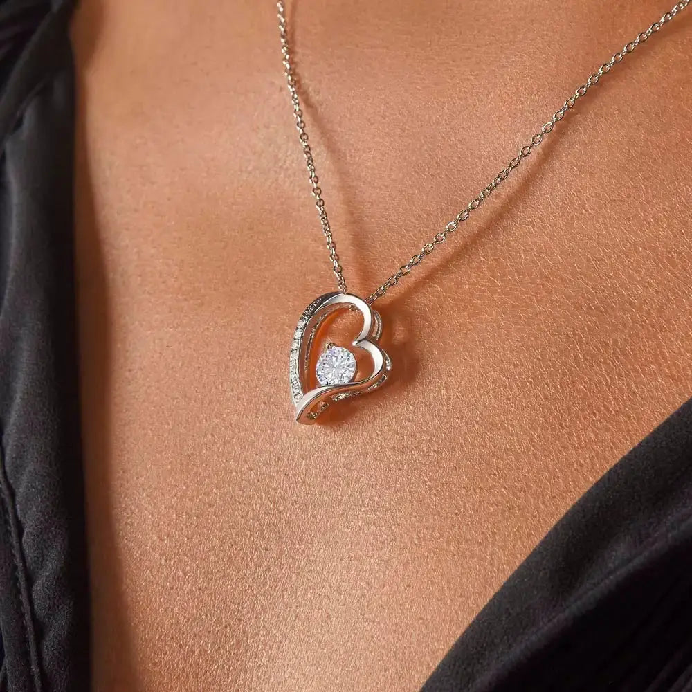 Elegant Classic Heart Pendant Necklace