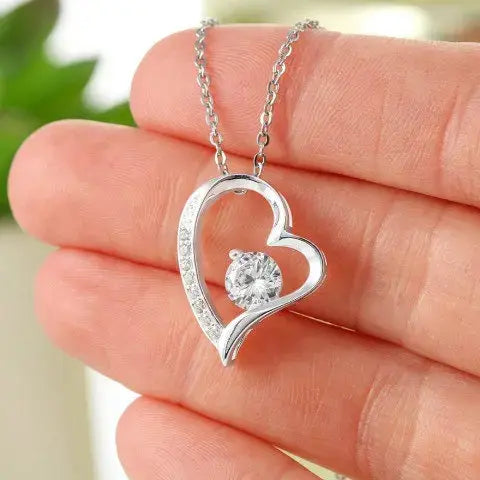 Elegant Classic Heart Pendant Necklace